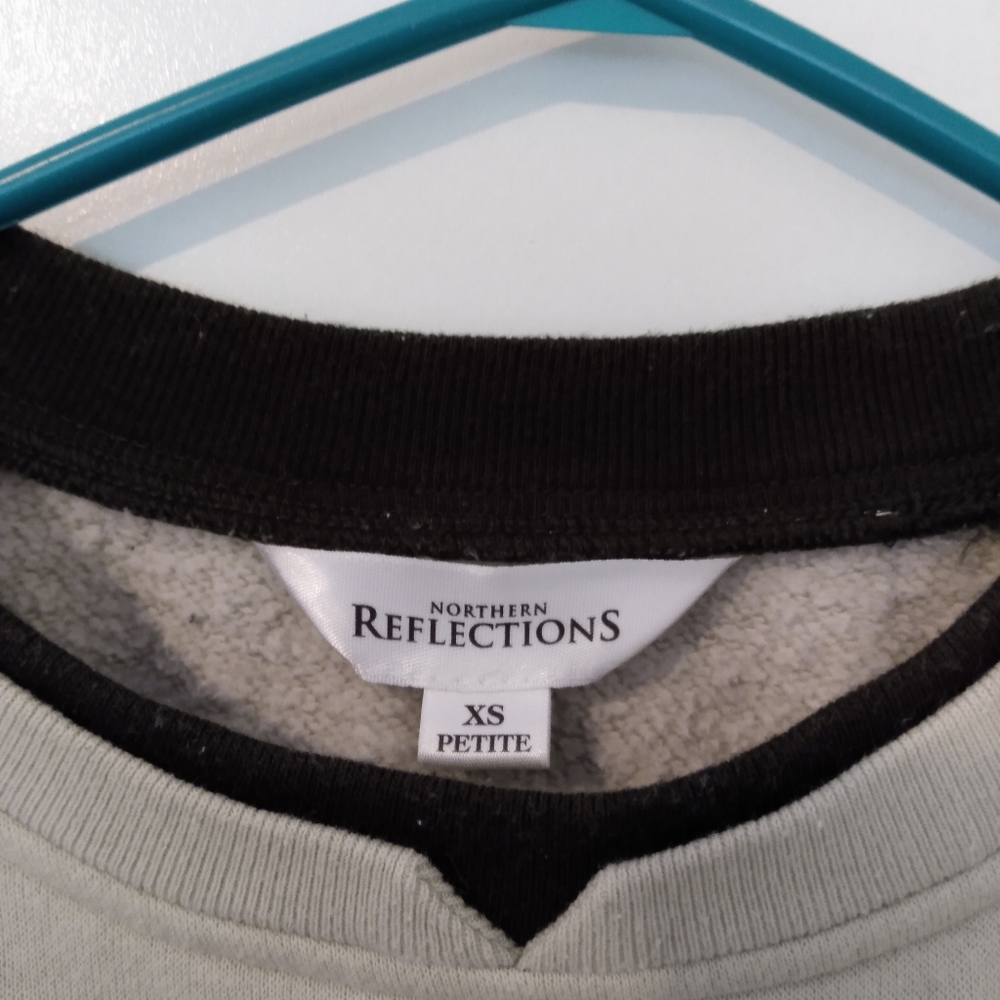 Sweatshirt - Picture 4 of 5
